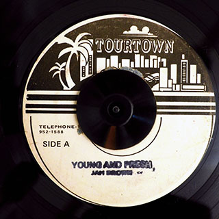 Jam Brown - Young And Fresh  /  Version